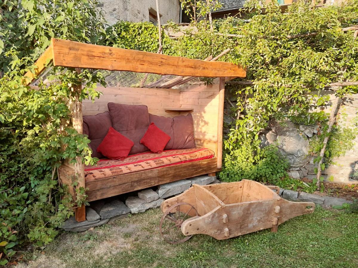 Chez Michel Bed & Breakfast Сент-Фоа-Тарантез Екстериор снимка