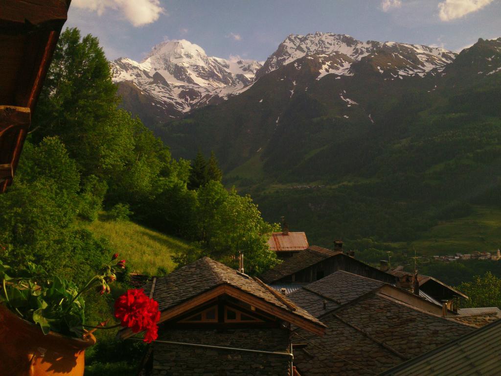 Chez Michel Bed & Breakfast Сент-Фоа-Тарантез Екстериор снимка