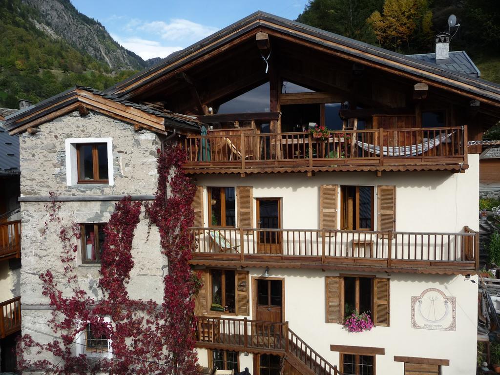 Chez Michel Bed & Breakfast Сент-Фоа-Тарантез Екстериор снимка